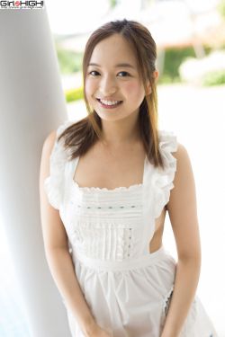 美胞一线天